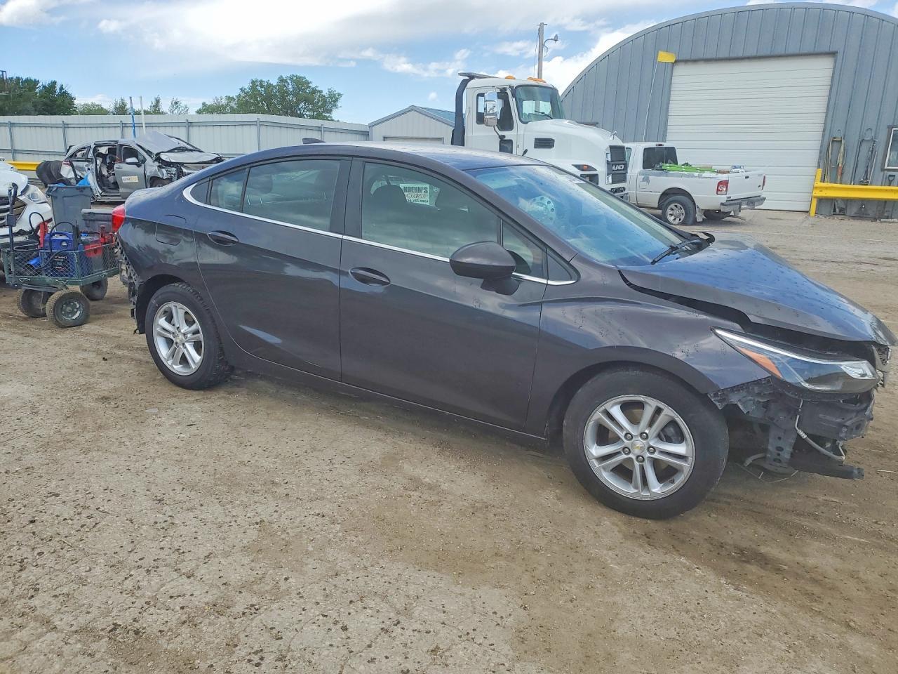 2016 Chevrolet Cruze Lt - Image 4