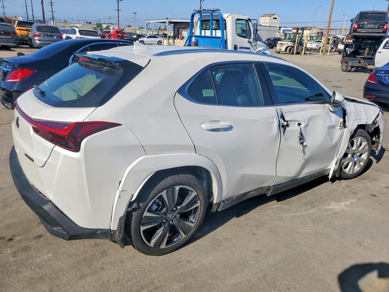 2025 Lexus Ux 300H Premium - Фото 3