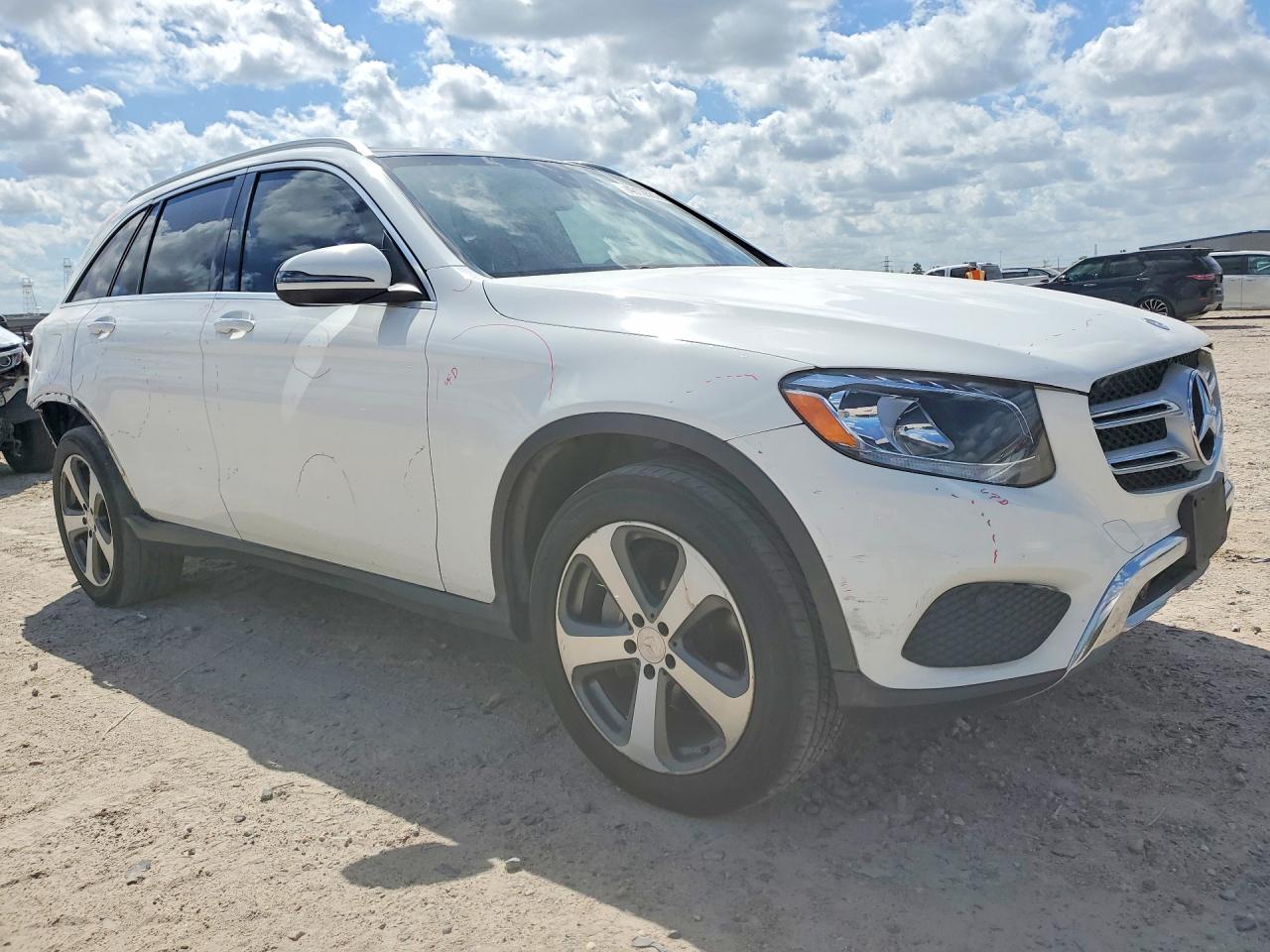 2016 Mercedes-Benz Glc 300 - Фото 4