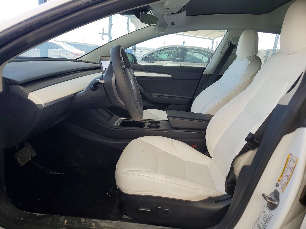 2022 Tesla Model 3 - Фото 7