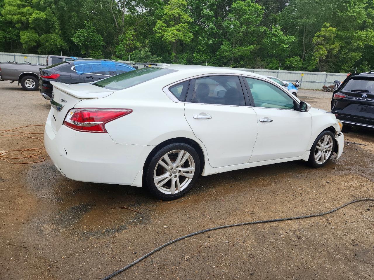 2013 Nissan Altima 3.5 S - Фото 3