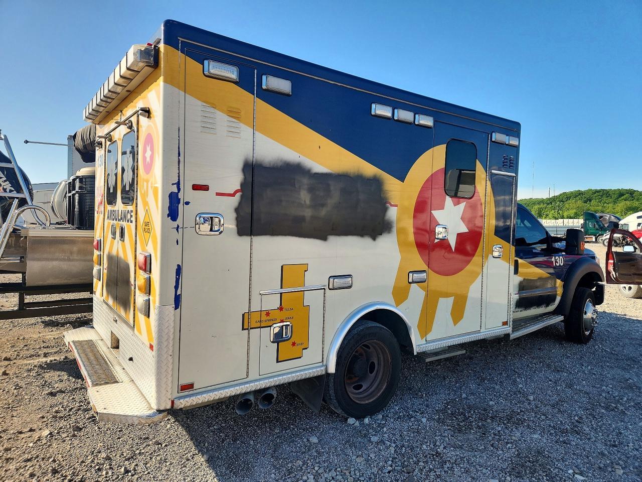 2016 Ford F450 Sd Ambulance - Фото 3