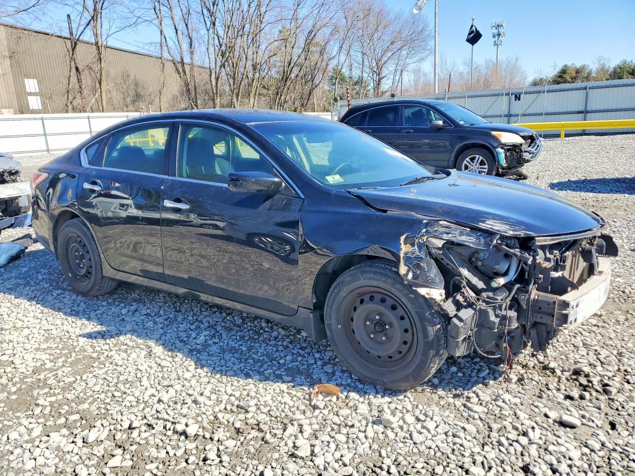 2014 Nissan Altima 2.5 S - Фото 4