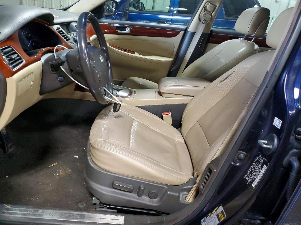 2012 Hyundai Genesis 3.8L V6 - Фото 7