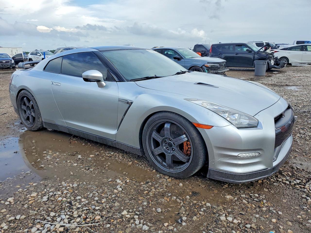 2014 Nissan Gt-R Track Edition - Фото 4