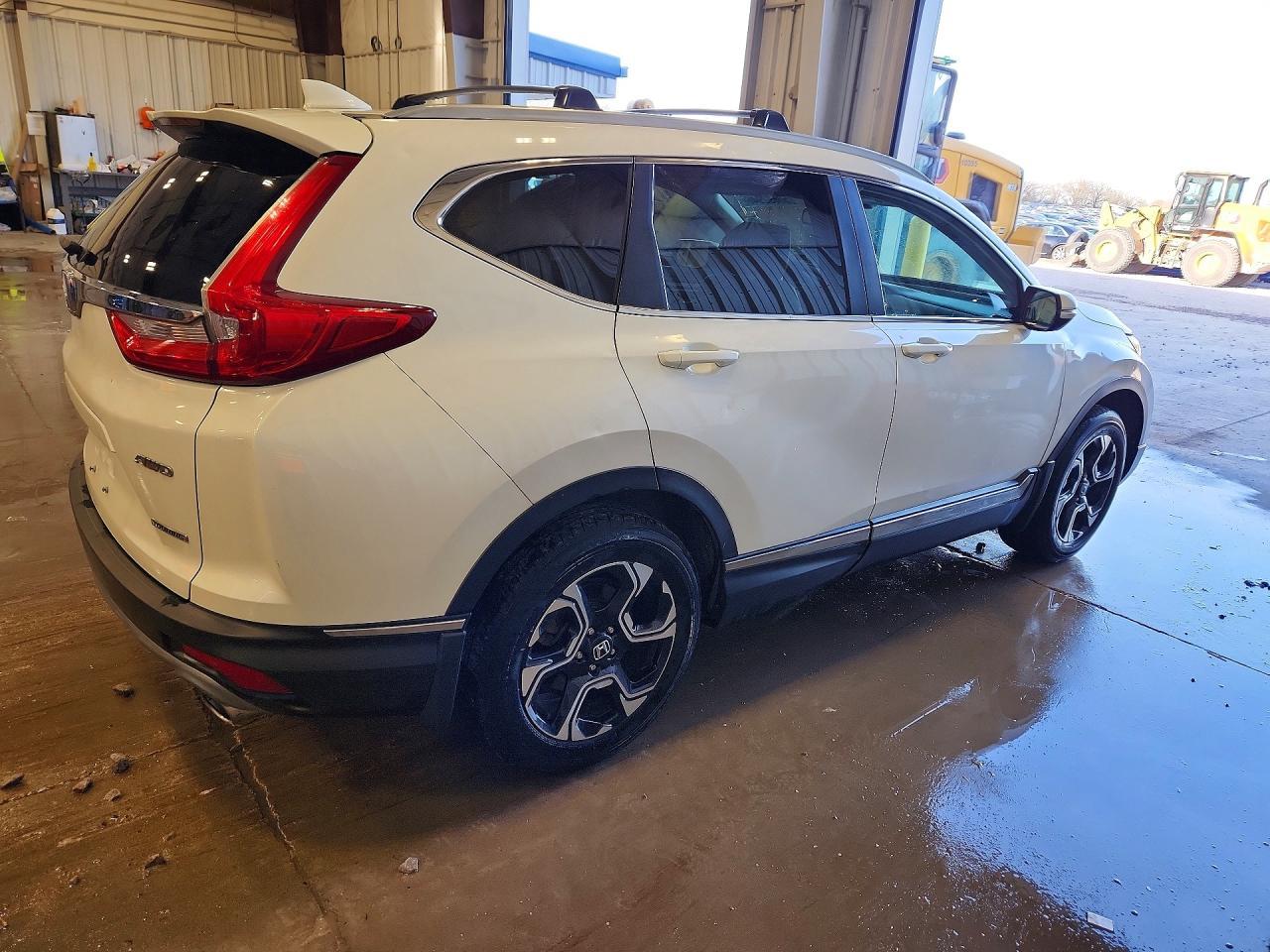 2017 Honda Cr-V Touring - Image 3