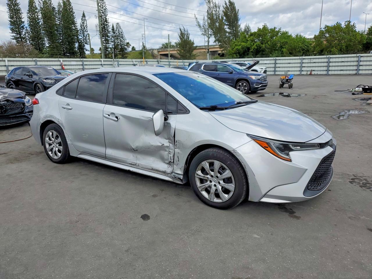 2020 Toyota Corolla Le - Фото 4