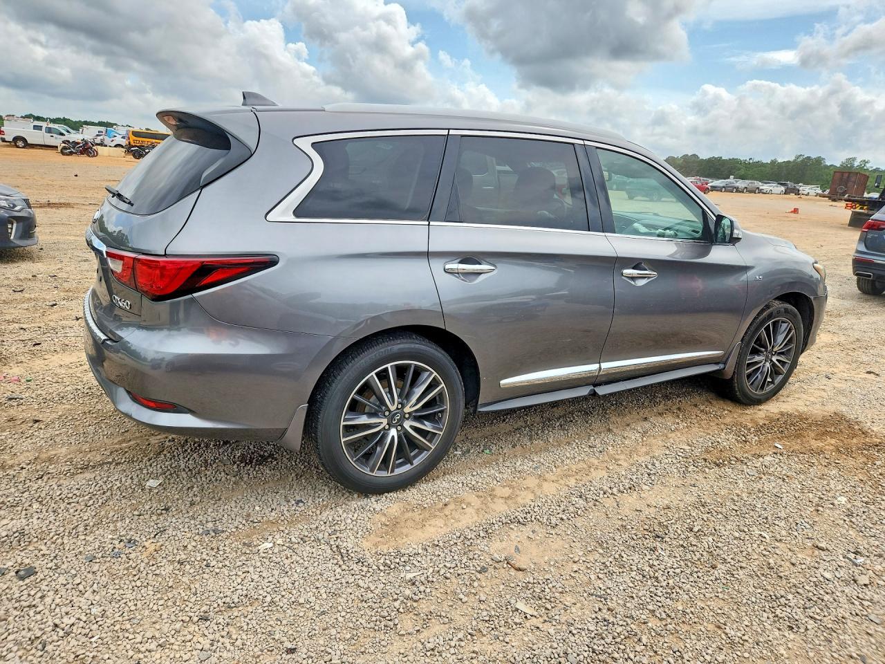 2017 Infiniti Qx60 Base - Фото 3