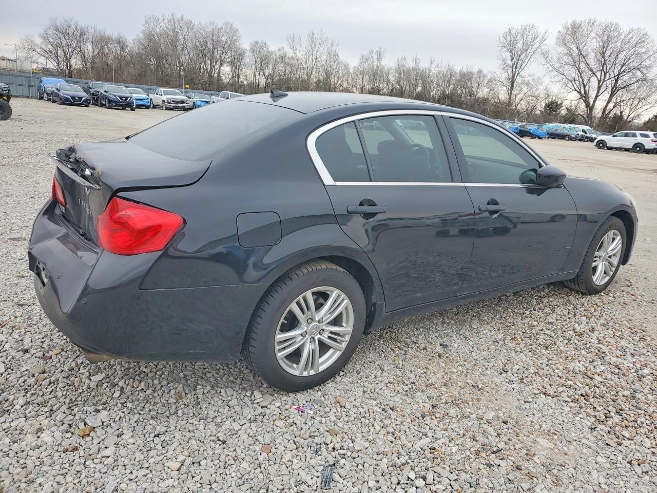 2013 Infiniti G37 Sedan X - Image 3