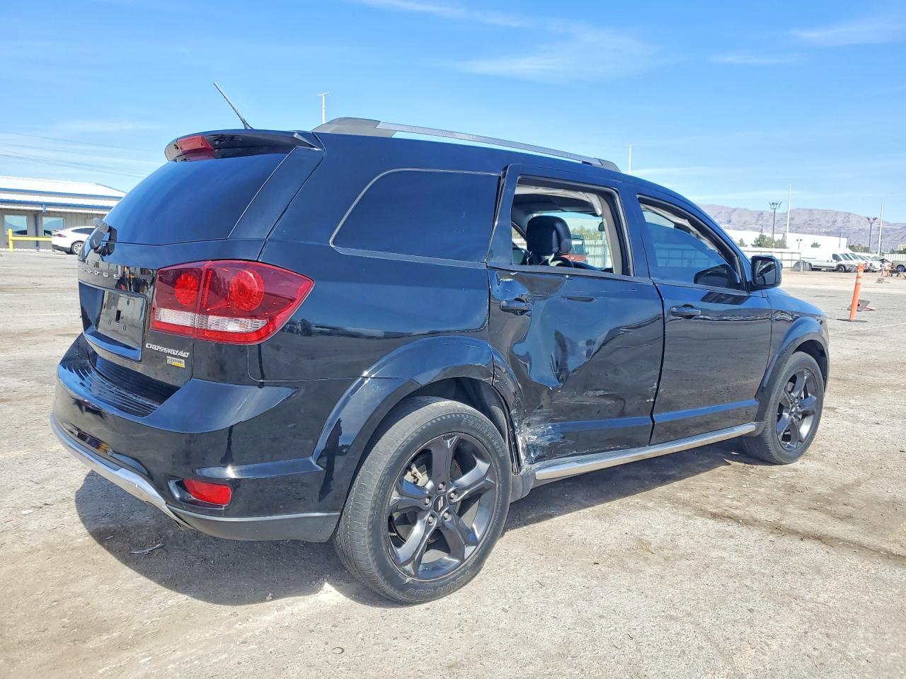 2018 Dodge Journey Crossroad - Фото 3