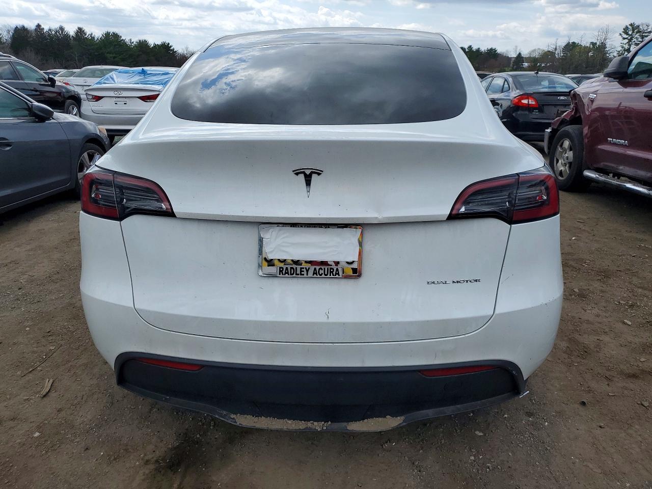 2023 Tesla Model Y - Фото 6