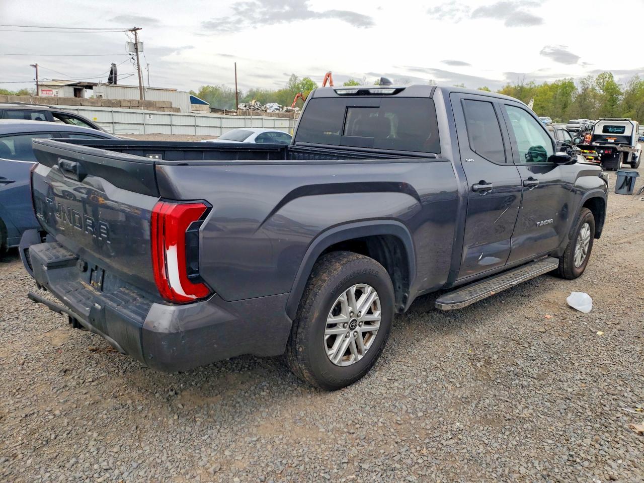 2023 Toyota Tundra Sr5 - Image 3