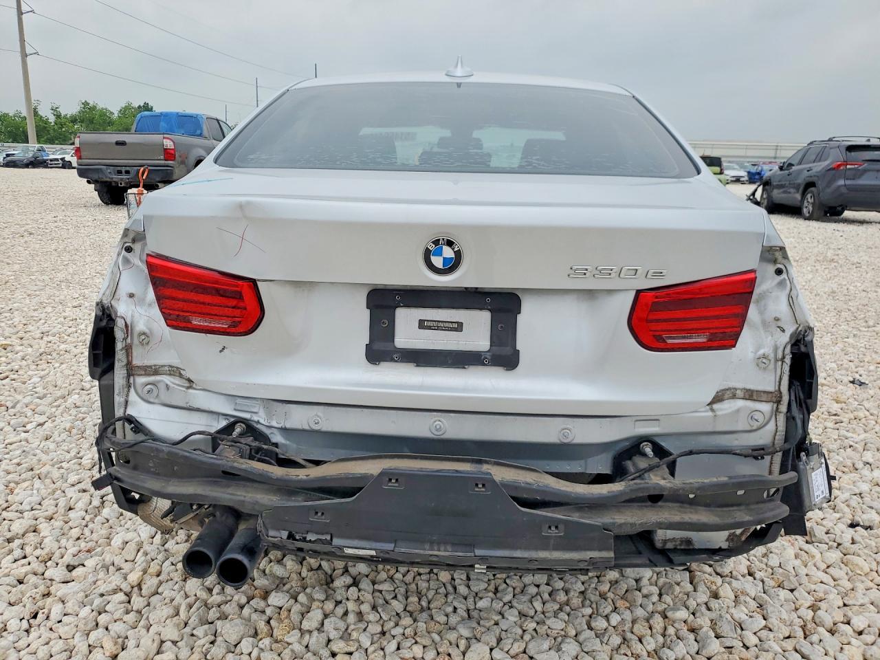 2017 BMW 330E - Фото 6