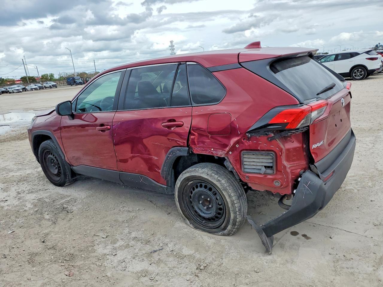2022 Toyota Rav4 Le - Фото 2
