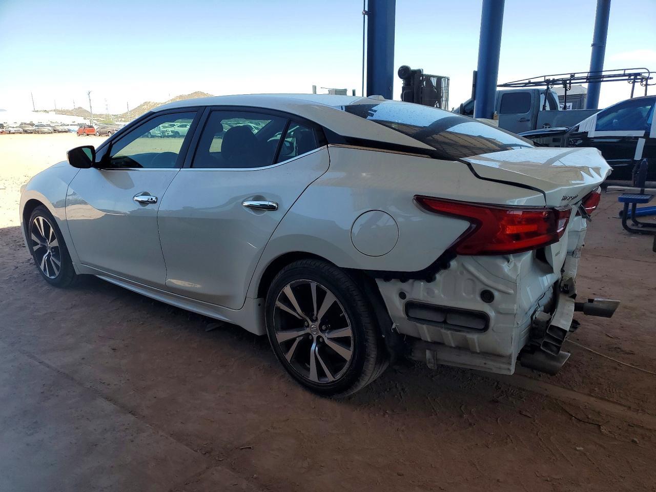 2017 Nissan Maxima - Фото 2