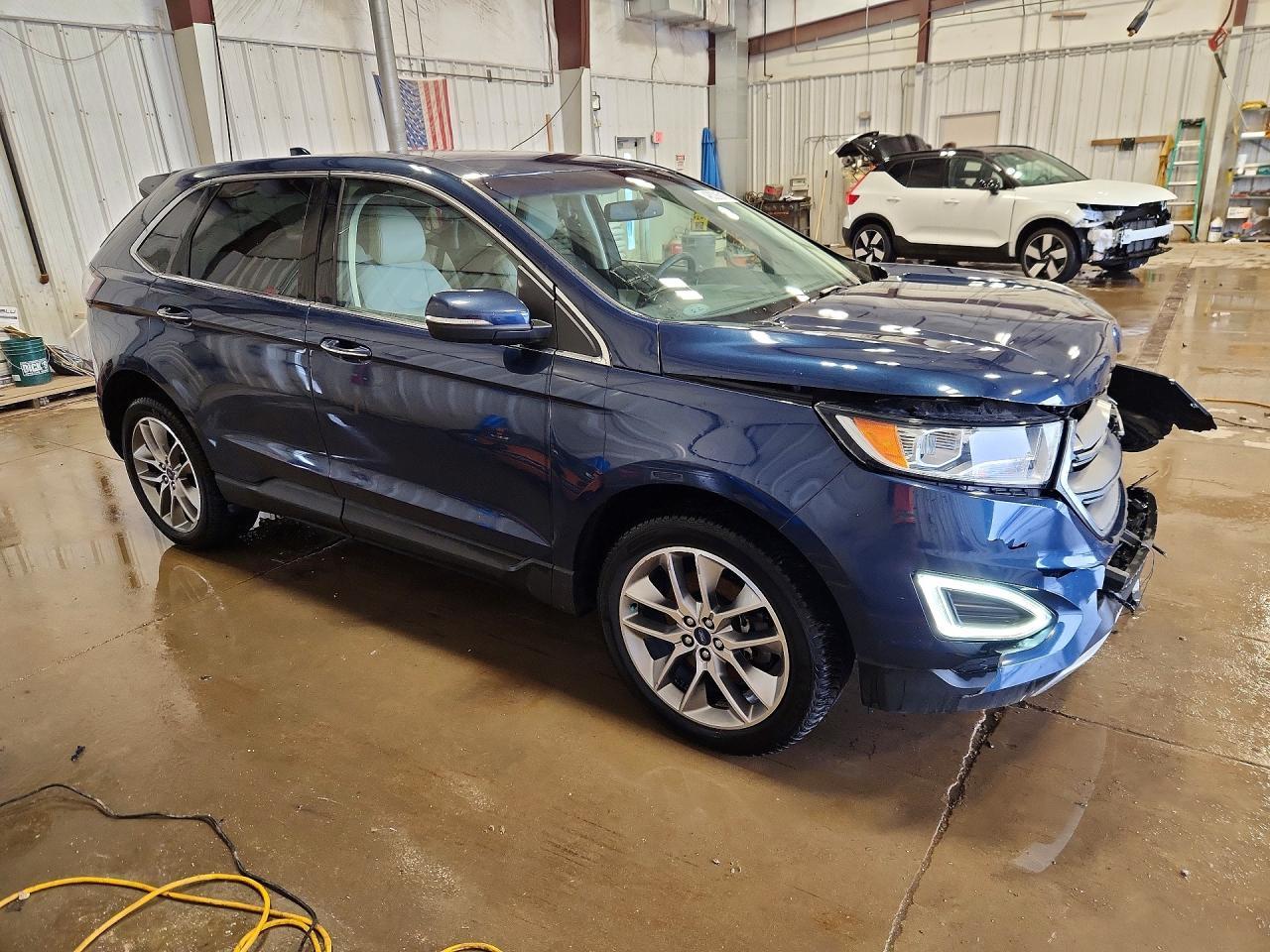 2017 Ford Edge Titanium - Image 4