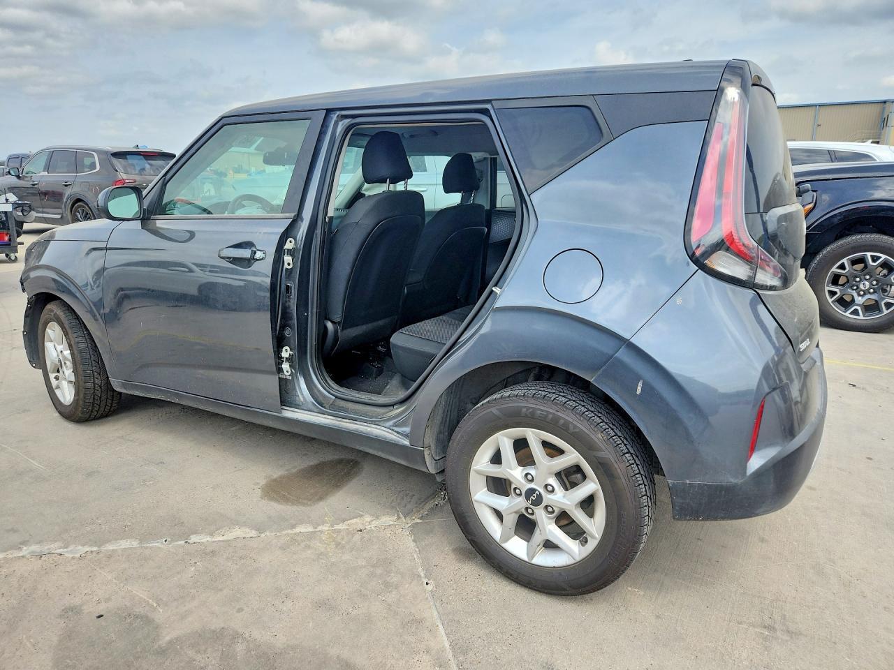 2023 Kia Soul - Image 2