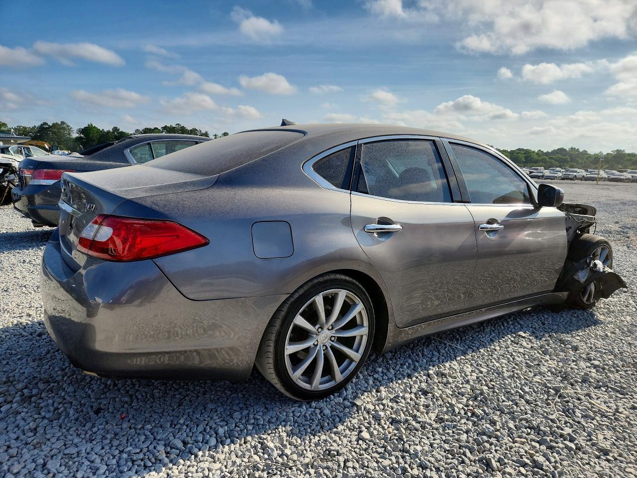 2011 Infiniti M37 Base - Фото 3