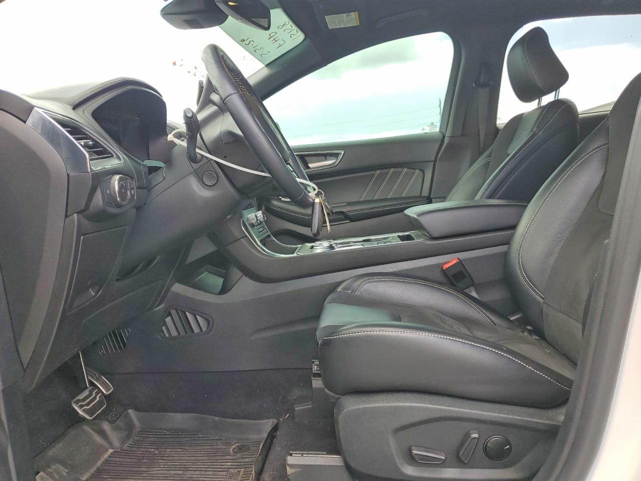 2022 Ford Edge St - Image 7