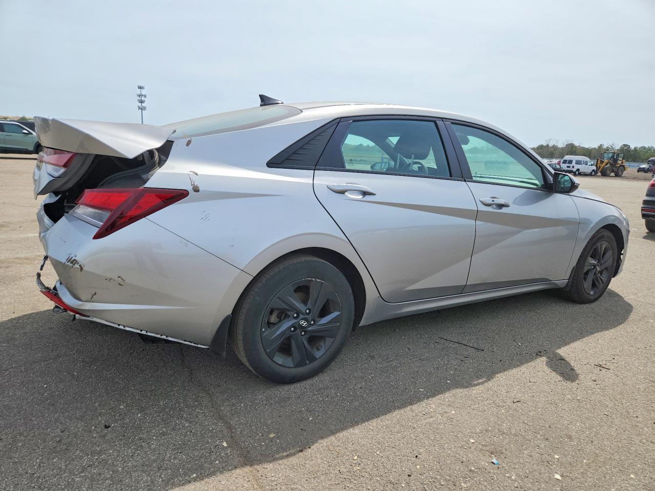 2023 Hyundai Elantra Sel - Фото 3