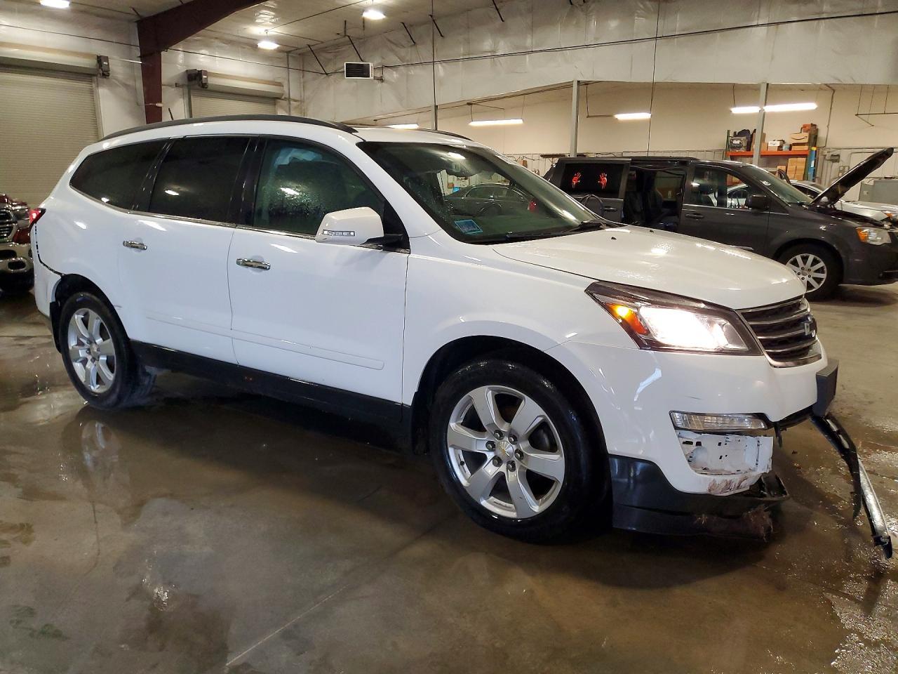 2017 Chevrolet Traverse Lt - Фото 4