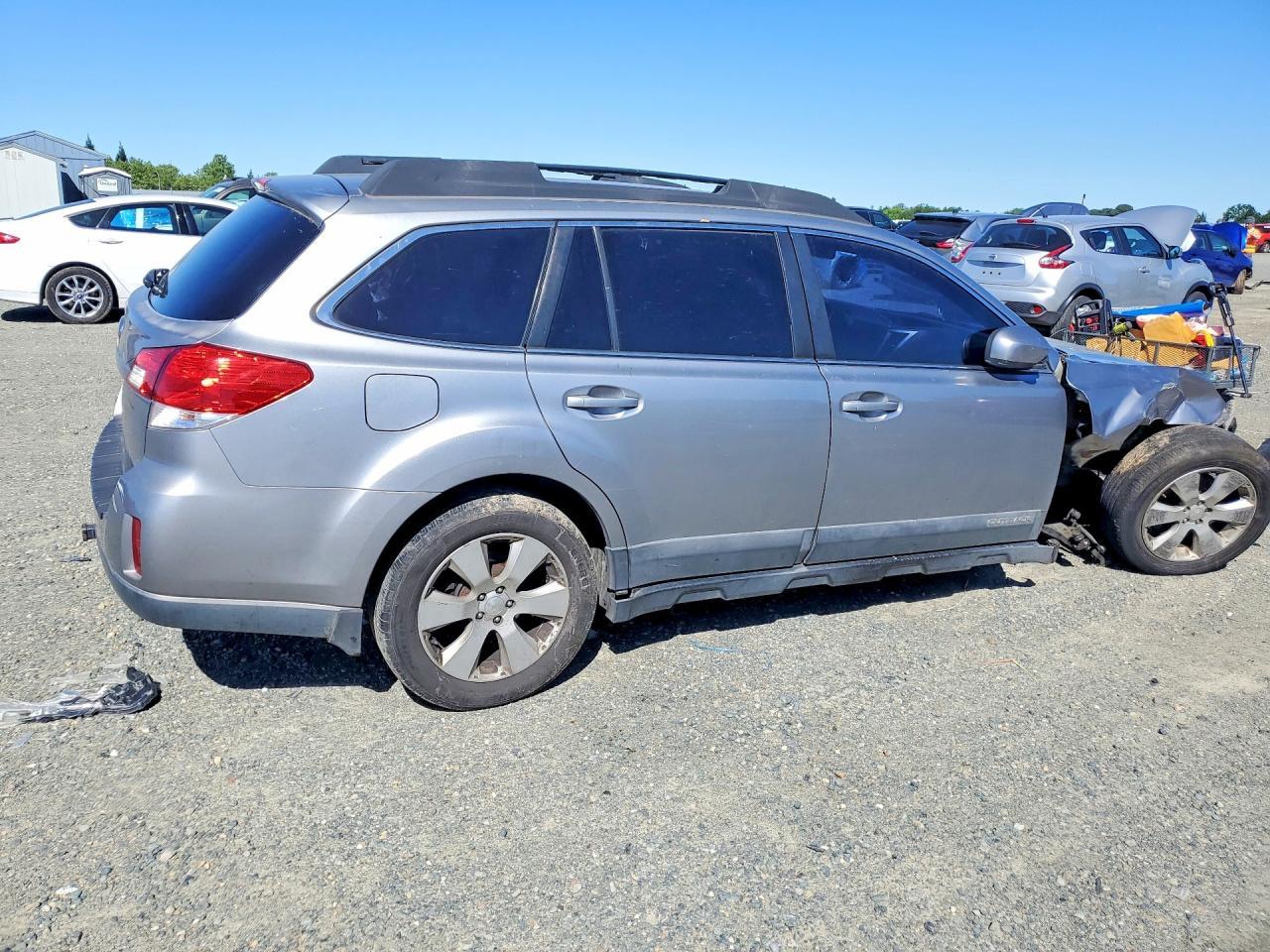 2010 Subaru Outback 2.5I Premium - Фото 3