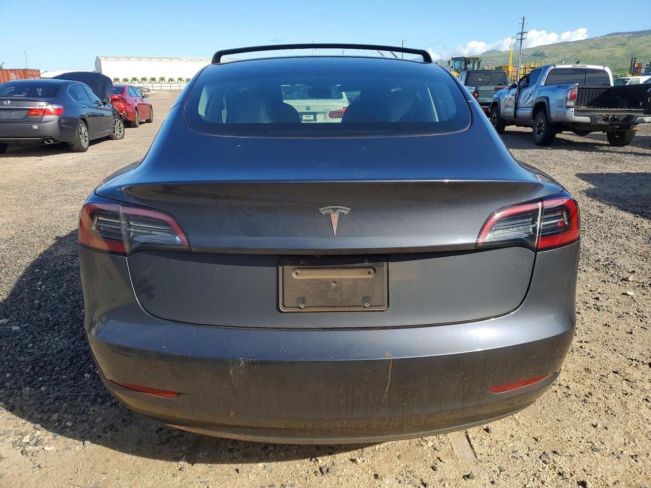 2023 Tesla Model 3 - Фото 6