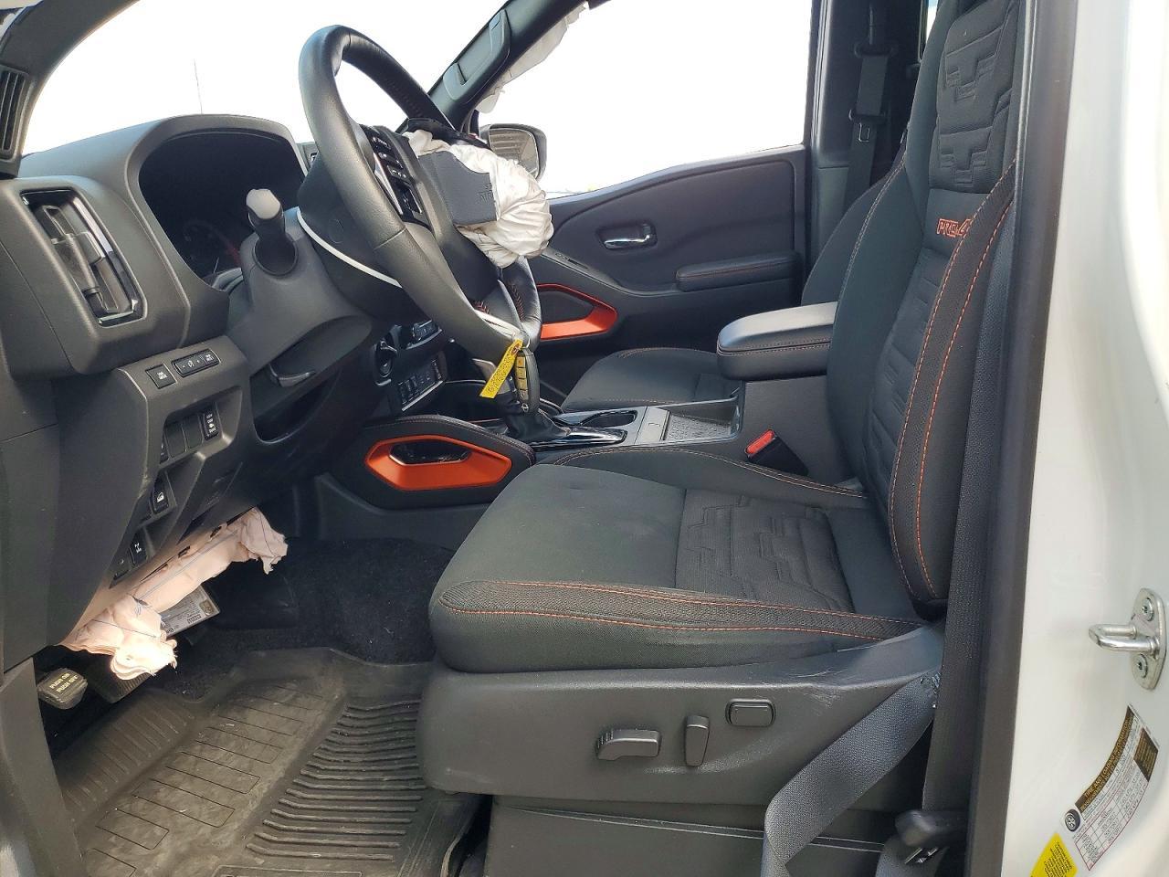 2025 Nissan Frontier Pro-4X - Фото 7