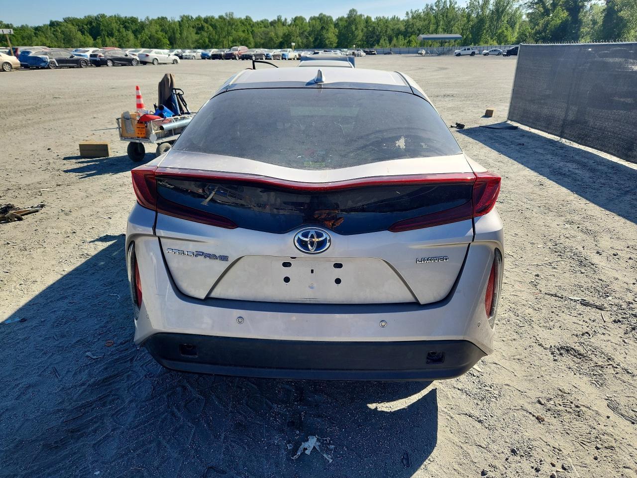2022 Toyota Prius Prime Limited - Image 6