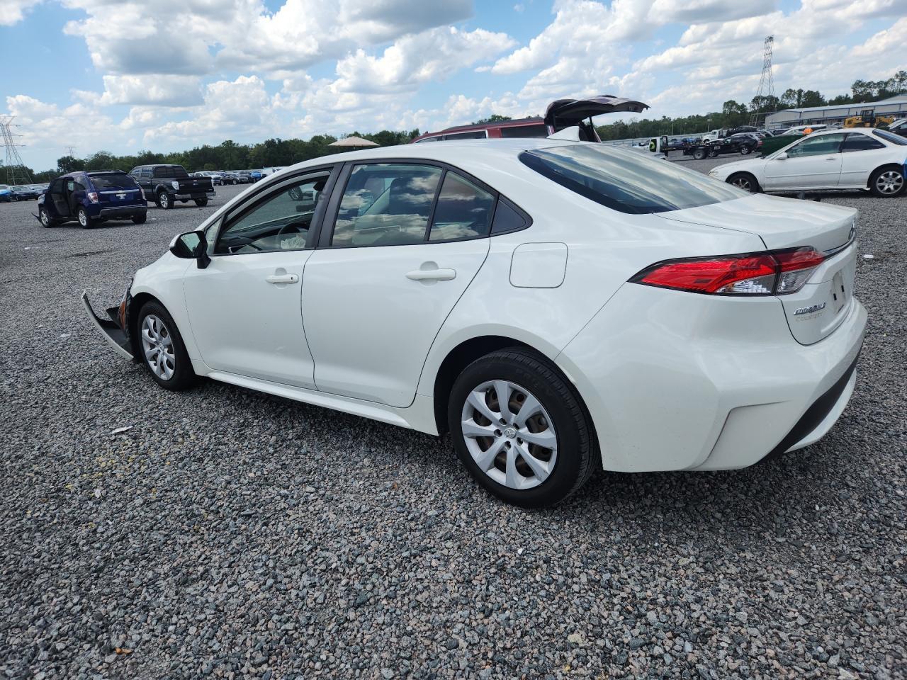 2021 Toyota Corolla Le - Image 2