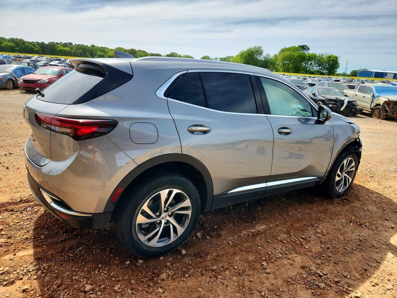 2023 Buick Envision Essence - Image 3