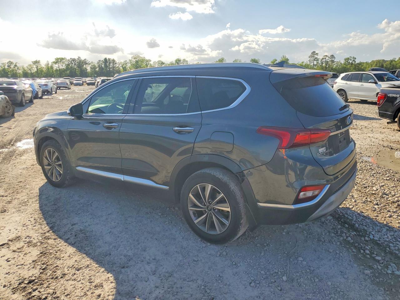 2020 Hyundai Santa Fe - Фото 2