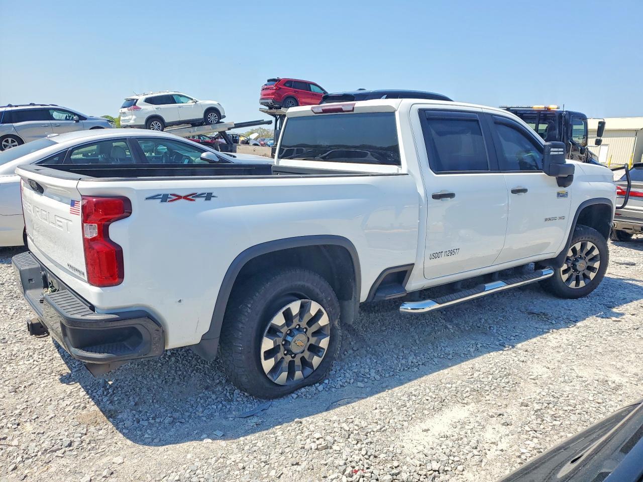 2021 Chevrolet Silverado K2500 Custom - Фото 3