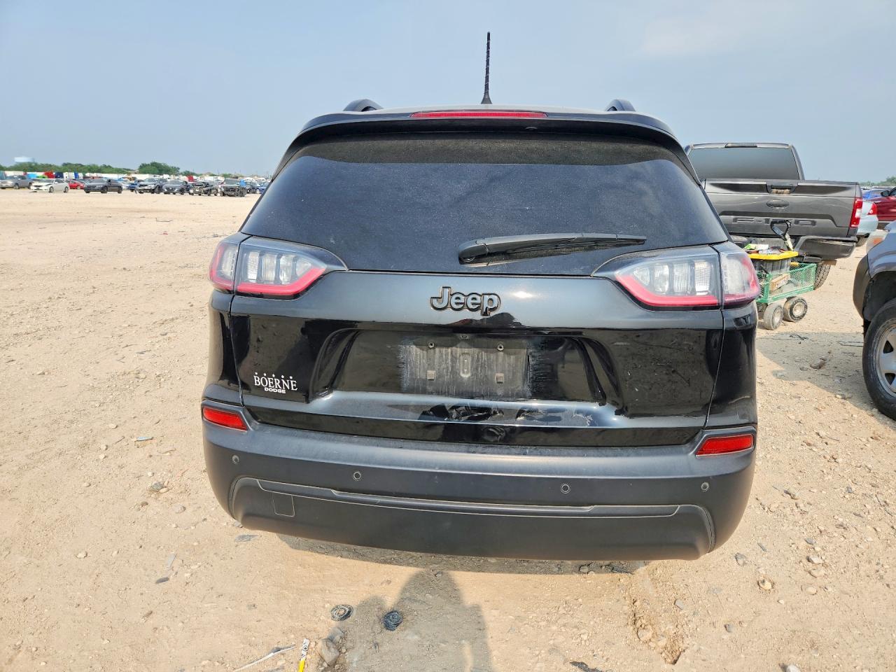 2020 Jeep Cherokee Latitude Plus - Фото 6