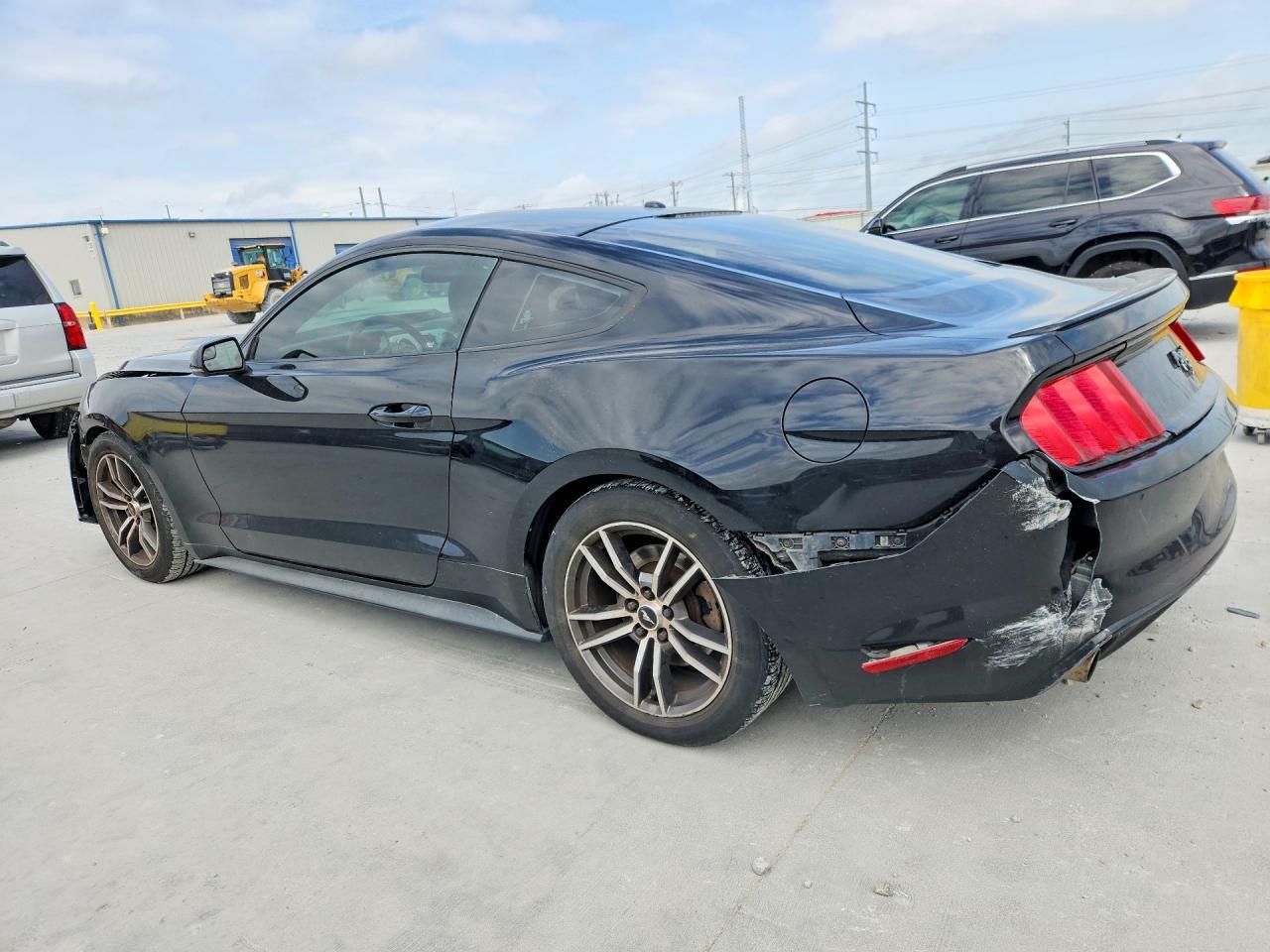 2017 Ford Mustang - Фото 2