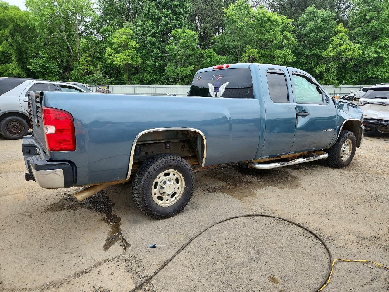 2007 Chevrolet Silverado C2500 Heavy Duty - Фото 3