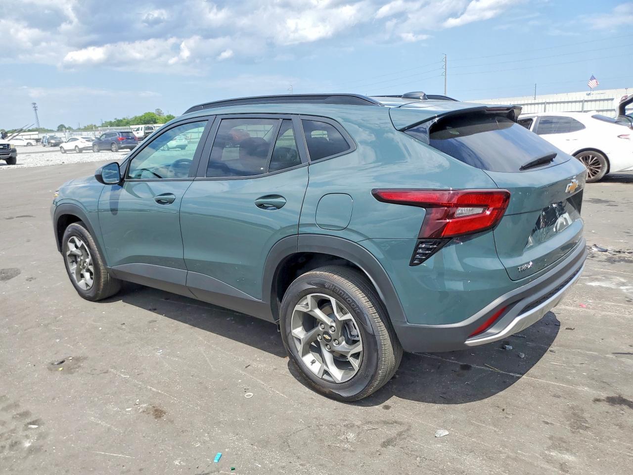 2025 Chevrolet Trax 1Lt - Фото 2