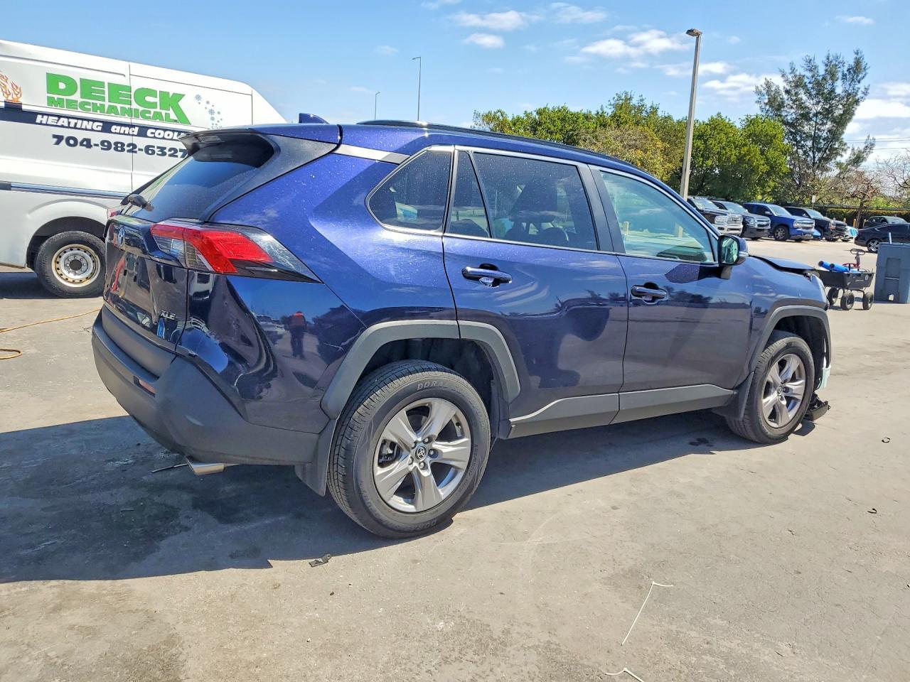 2024 Toyota Rav4 Xle - Image 3