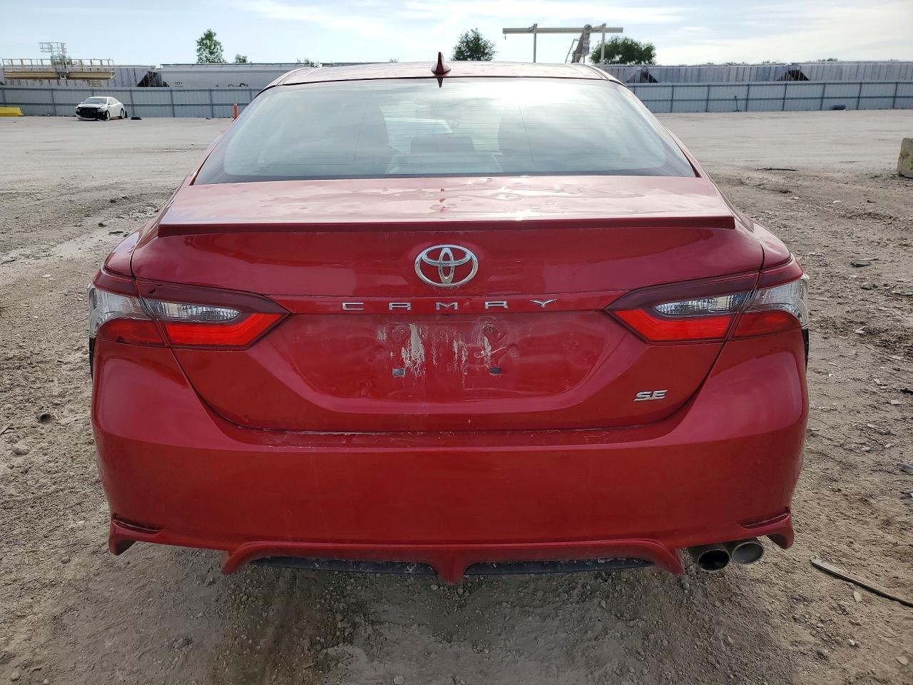 2021 Toyota Camry Se - Фото 6