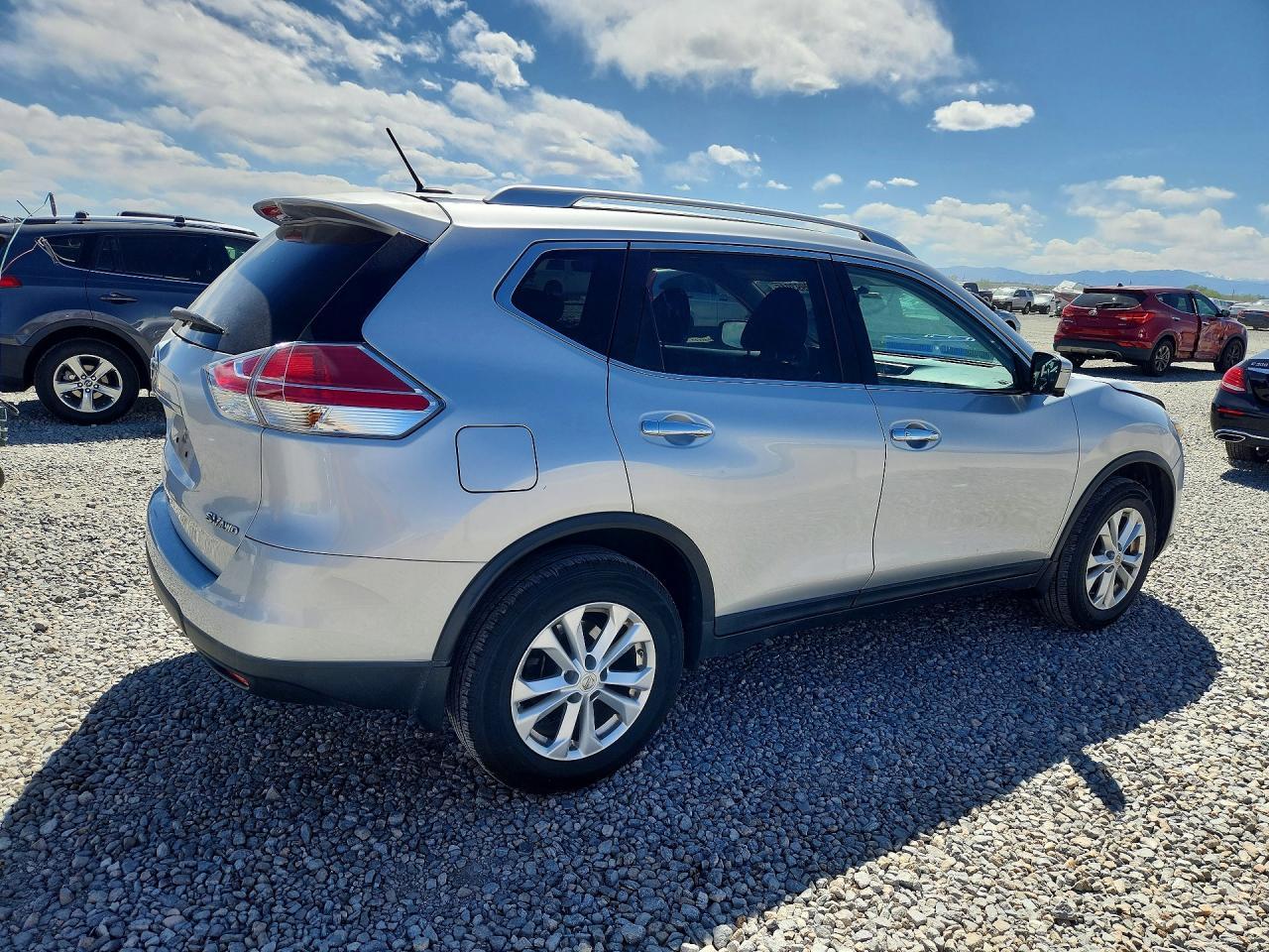 2015 Nissan Rogue Sv - Image 3