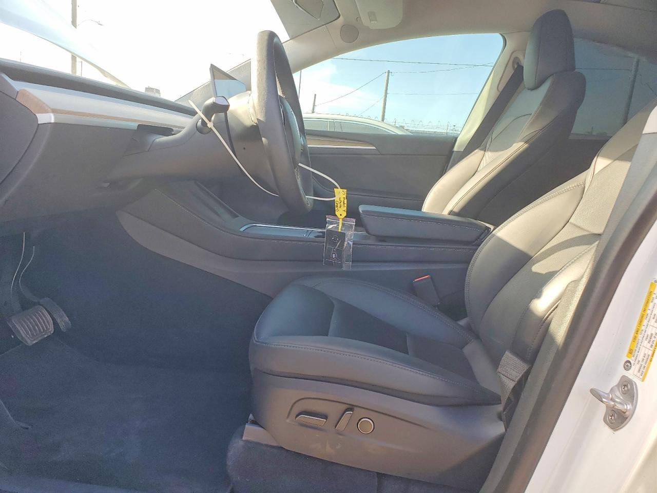 2023 Tesla Model Y - Фото 7
