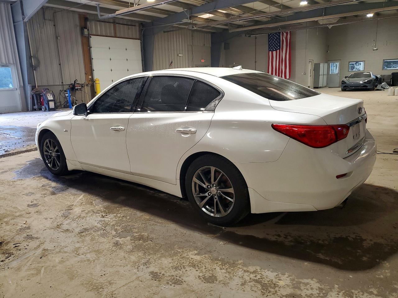 2017 Infiniti Q50 3.0T Signature Edition - Фото 2