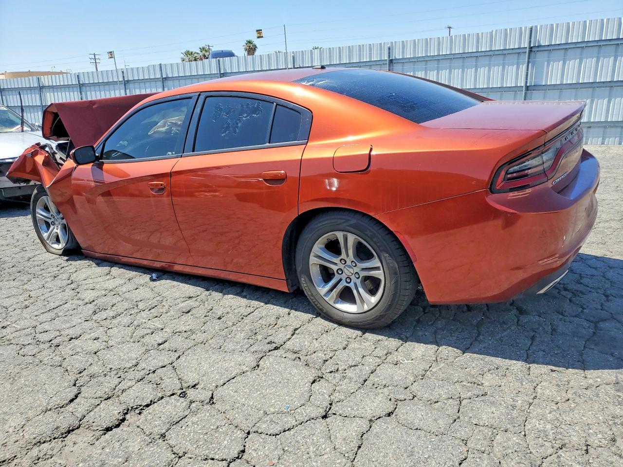2022 Dodge Charger Sxt - Фото 2