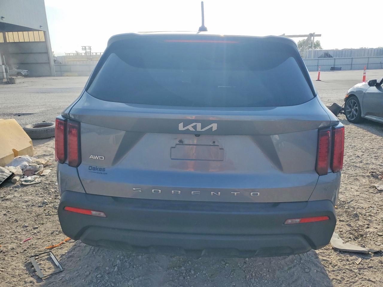2022 Kia Sorento Lx - Фото 6