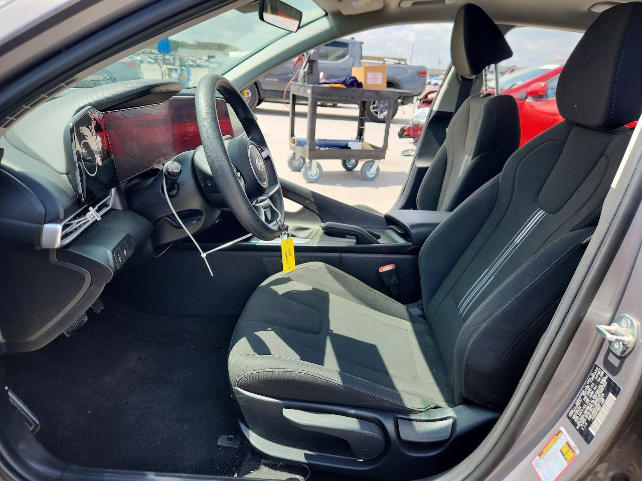 2024 Hyundai Elantra Sel - Image 7