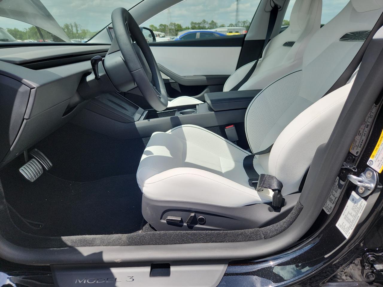 2026 Tesla Model 3 - Image 7