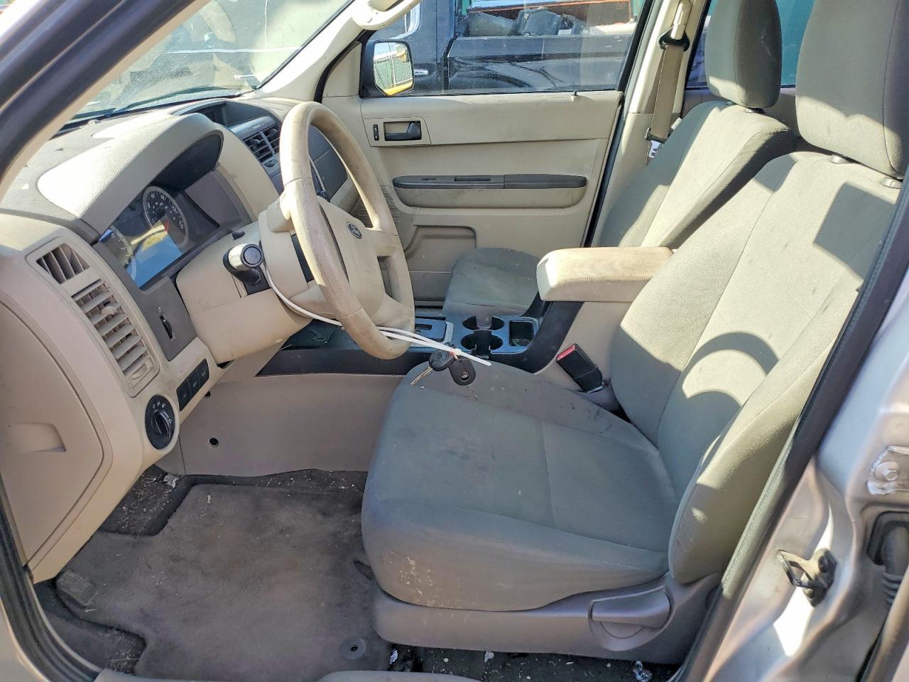 2011 Ford Escape Xls - Image 7