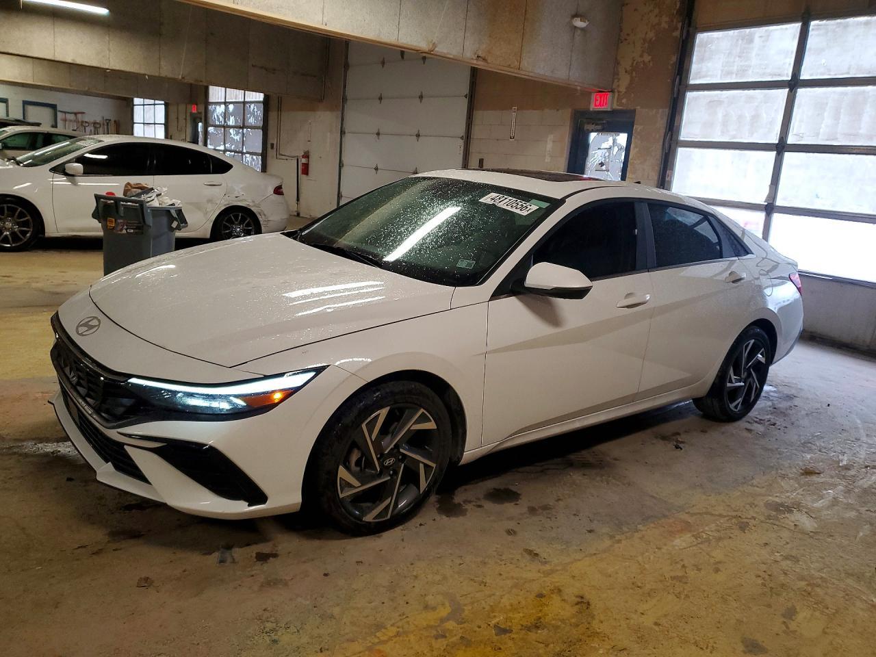2025 Hyundai Elantra Hybrid Limited
