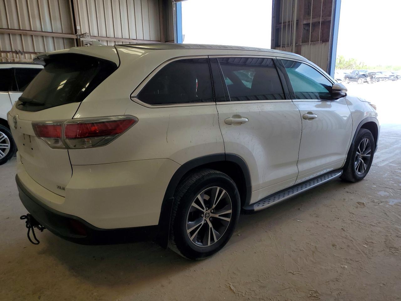 2016 Toyota Highlander Xle - Image 3
