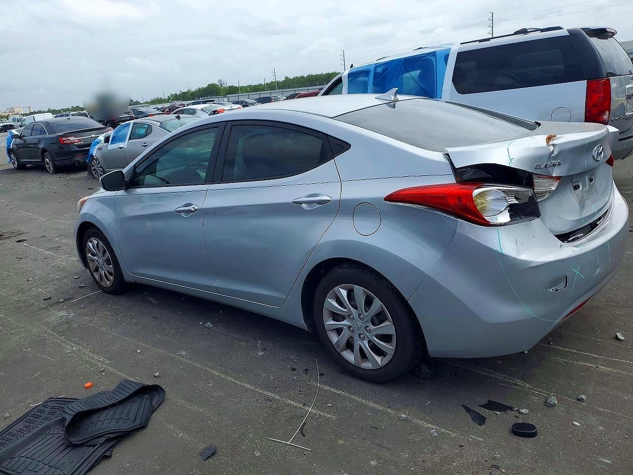 2012 Hyundai Elantra Gls - Image 2